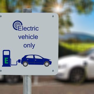 ricarica auto elettrica